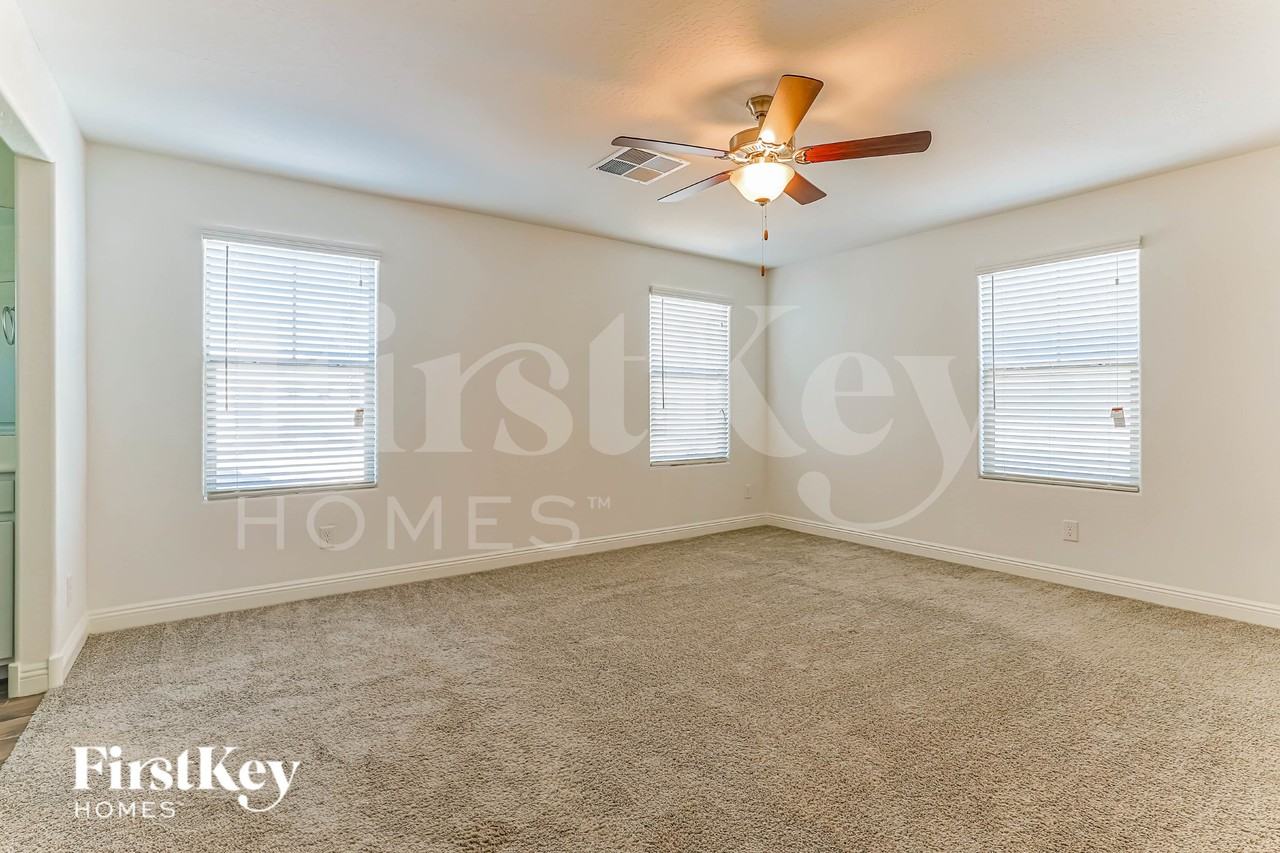 245 N Sunrise - Photo 6 of 16