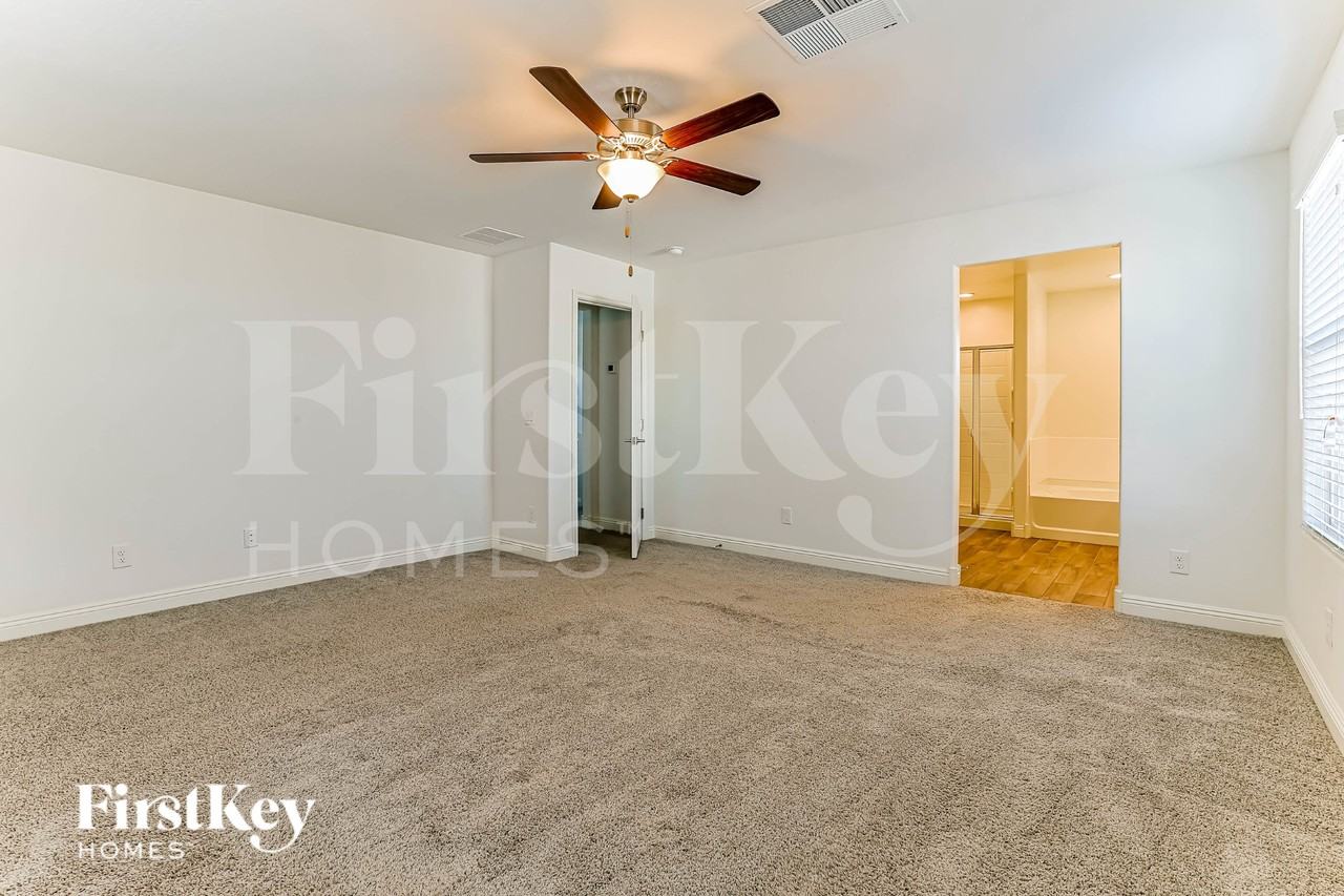 245 N Sunrise - Photo 7 of 16