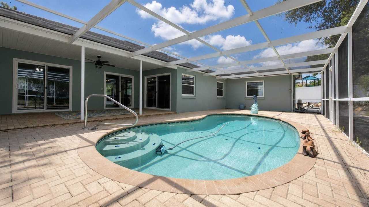 2469 Lackland Ave - Photo 2 of 50
