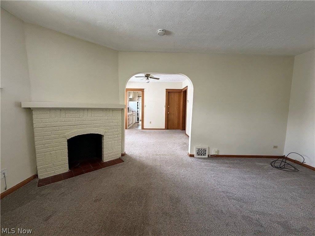 1605 Larchmont Ave - Photo 4 of 28