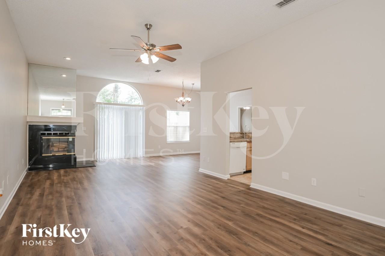 11006 Beckley Pl - Photo 3 of 15