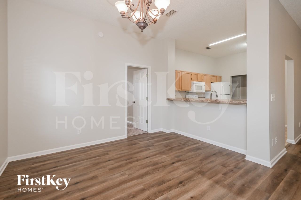 11006 Beckley Pl - Photo 5 of 15