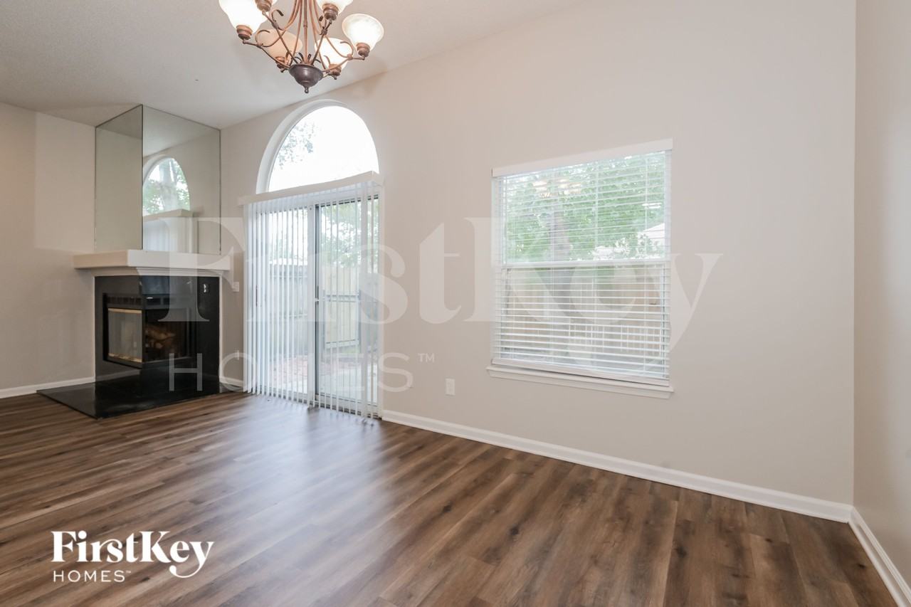 11006 Beckley Pl - Photo 6 of 15