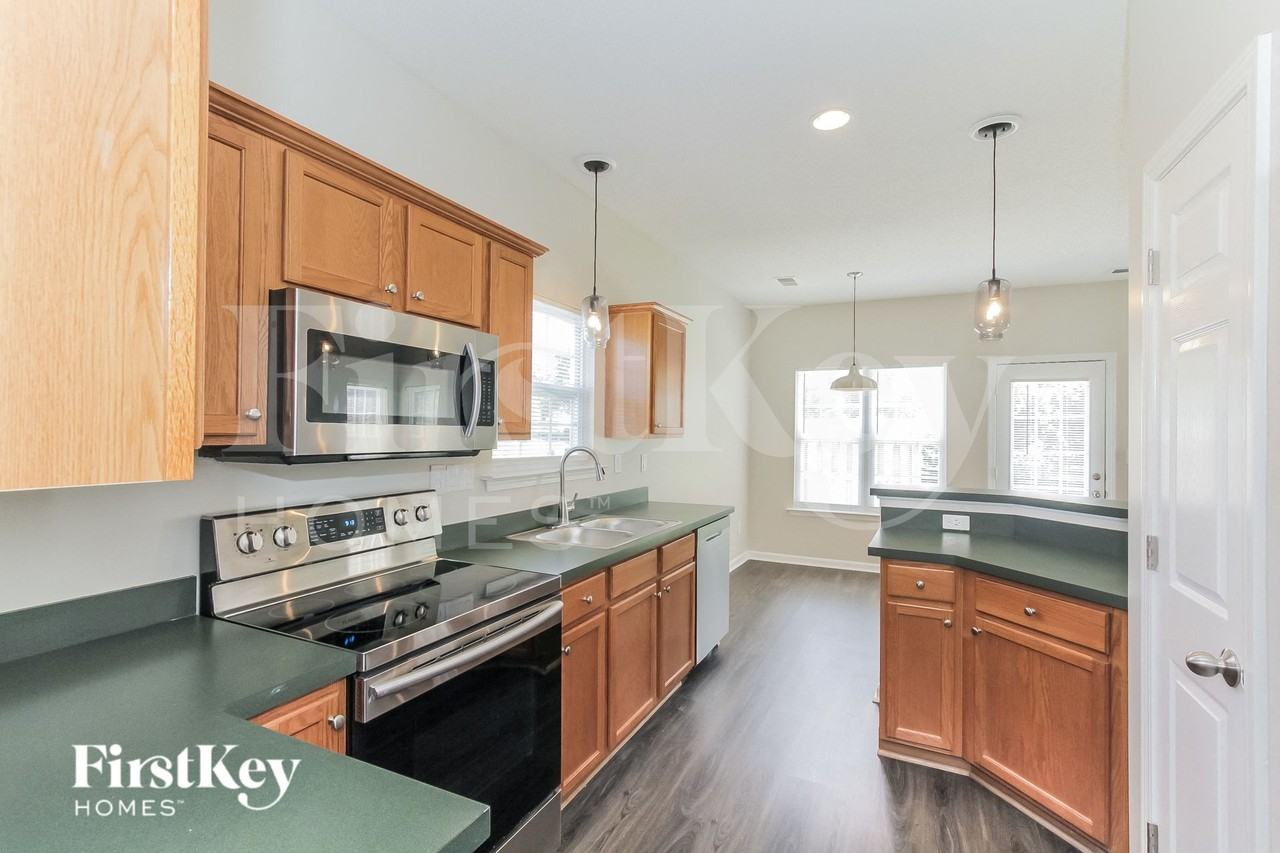 12636 Waterfall Pl - Photo 6 of 15