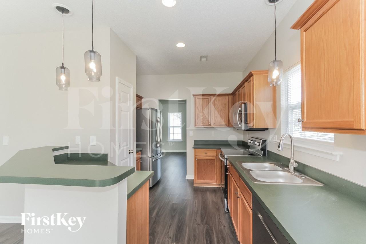 12636 Waterfall Pl - Photo 7 of 15