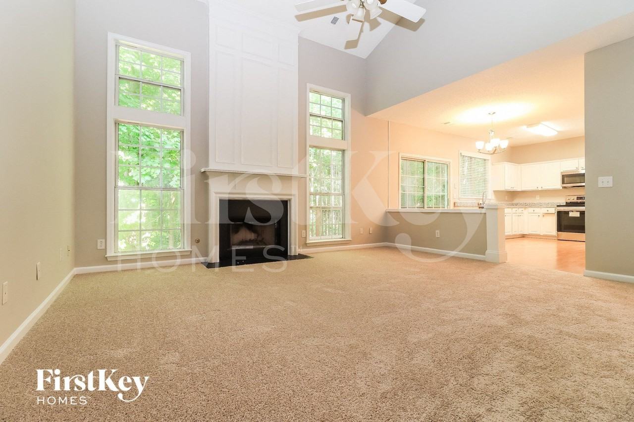 4006 Maple Ridge Ln Nw - Photo 3 of 15