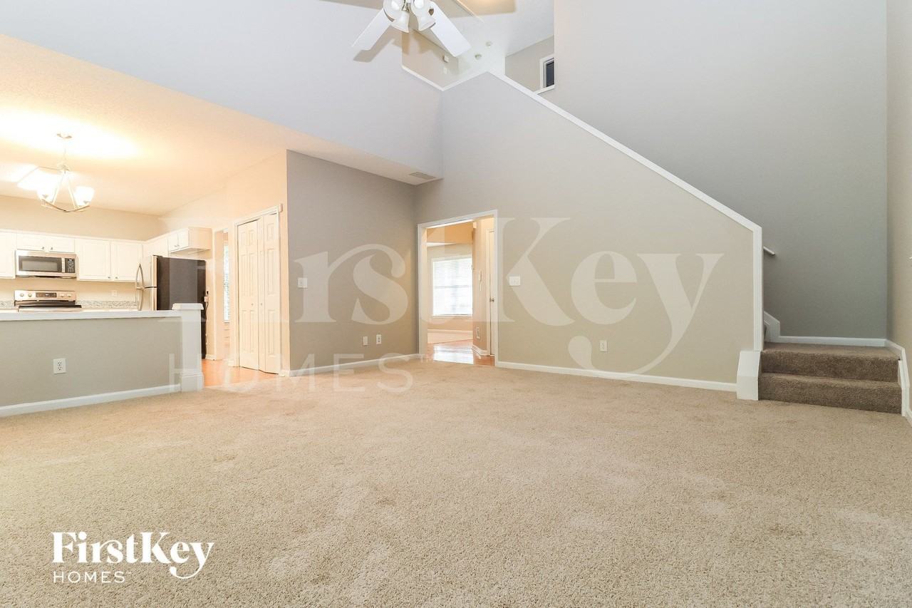 4006 Maple Ridge Ln Nw - Photo 5 of 15
