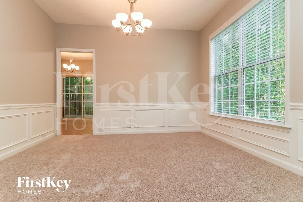 4006 Maple Ridge Ln Nw - Photo 6 of 15