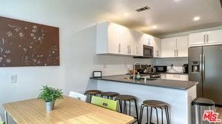 2117 Duane St - Photo 3 of 8