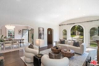 121 S Poinsettia Pl - Photo 7 of 8