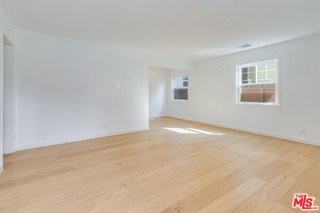 3562 Veteran Ave - Photo 3 of 8