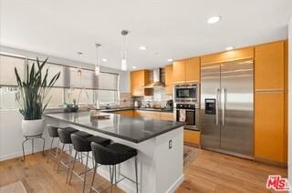 310 Washington Blvd #503 - Photo 2 of 8