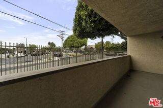 820 Pier Ave #1 - Photo 4 of 8