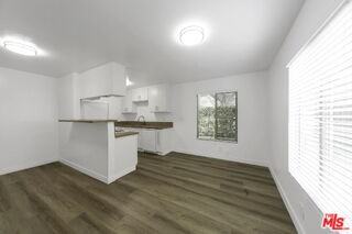 820 Pier Ave #1 - Photo 7 of 8