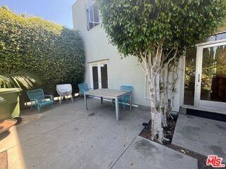 344 Indiana Ave #C - Photo 2 of 7