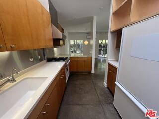 344 Indiana Ave #C - Photo 7 of 7