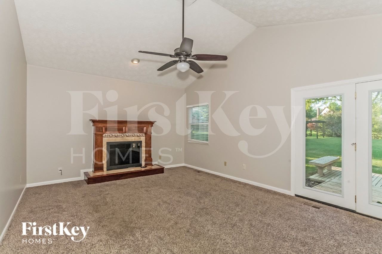 6409 Hummingbird Dr - Photo 3 of 16