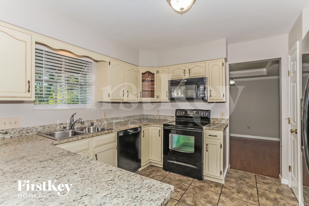 6409 Hummingbird Dr - Photo 6 of 16