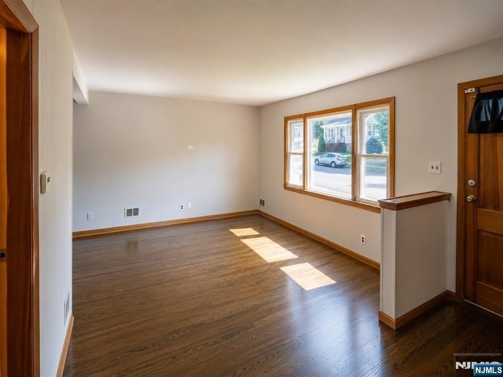 432 Hamilton Pl - Photo 5 of 27