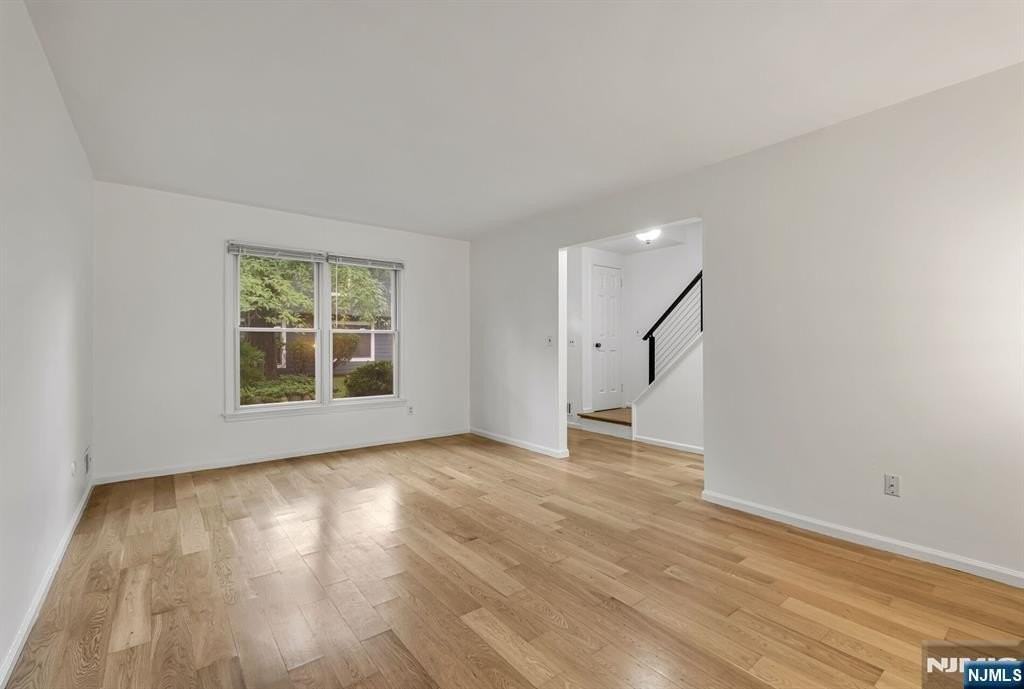 13 Briarwood Ct #E - Photo 7 of 18