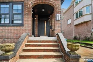 423 Aurora Ave #1 - Photo 1 of 1