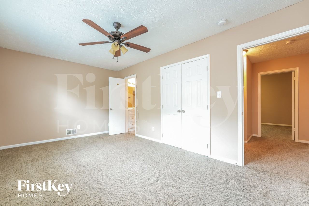 2616 Oak St - Photo 7 of 16