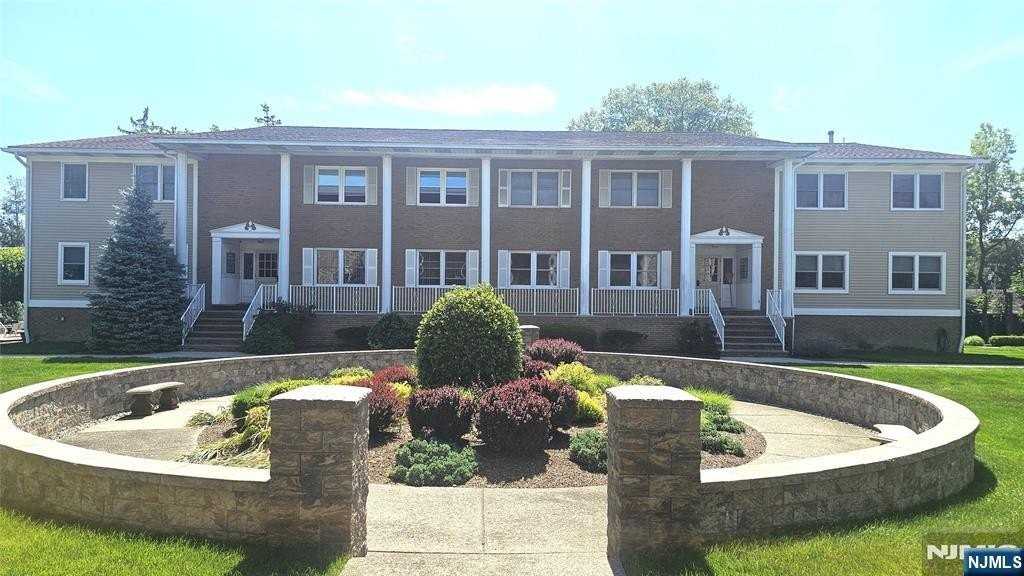 105 Newark Pompton Tpke #13