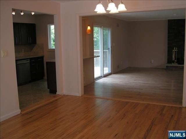16-06 Jordan Rd - Photo 3 of 23