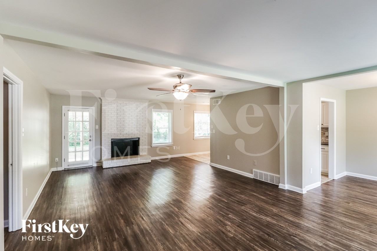 3943 Kimberly Dawn Cv - Photo 3 of 16