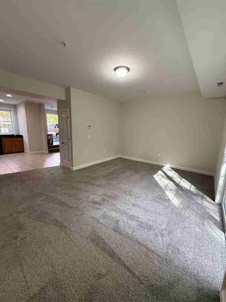39 Clancy Dr - Photo 5 of 24