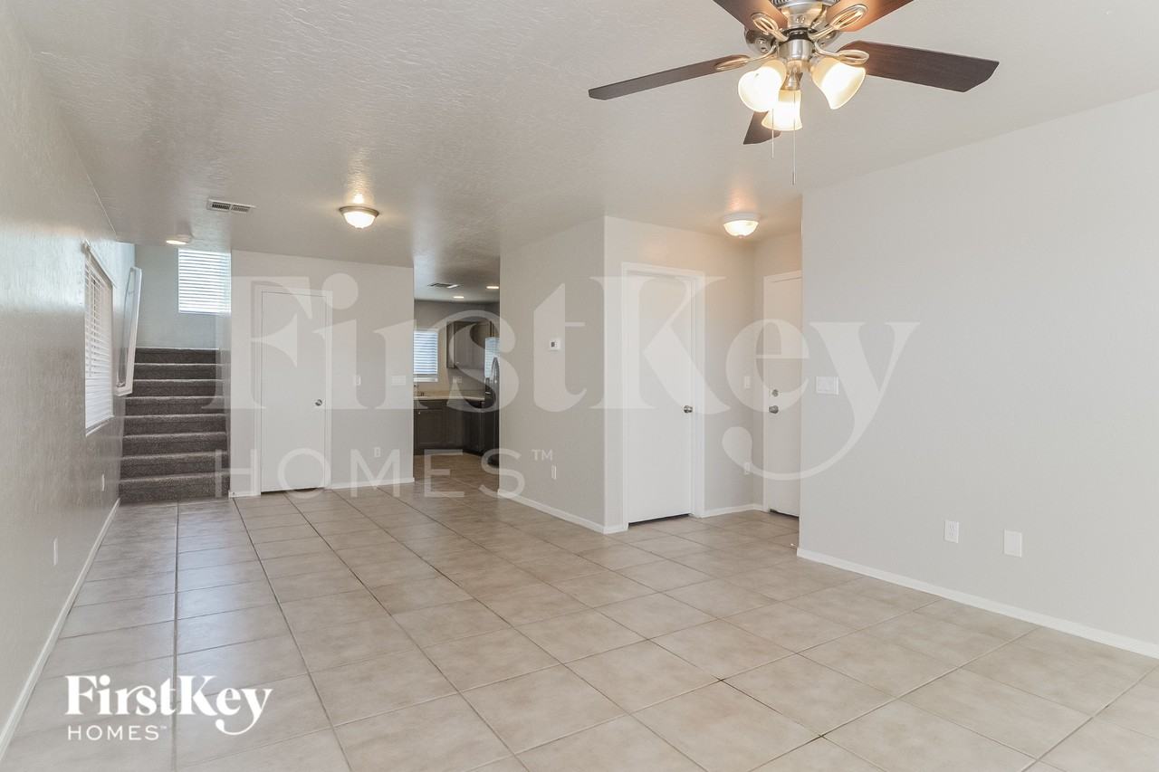 5304 Tipper Ave - Photo 5 of 16