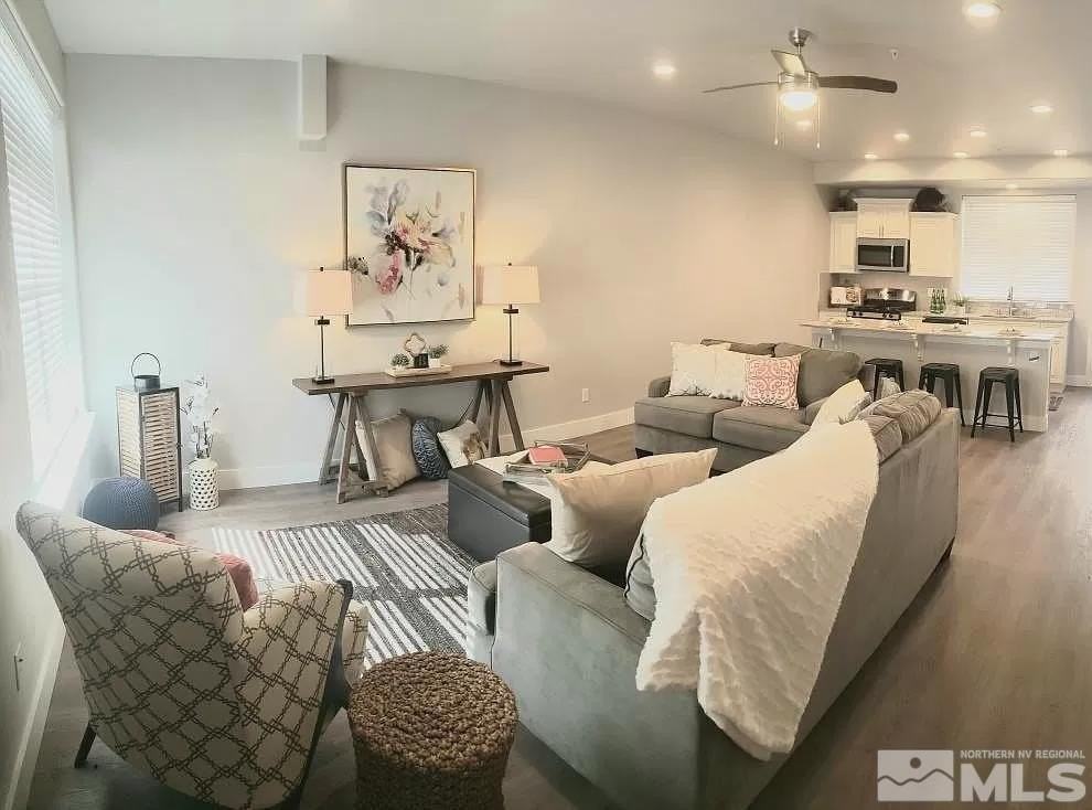 740 Bluffs Ct Unit 101 - Photo 6 of 6