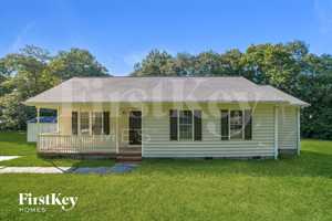 featured image of 835 S Millon St