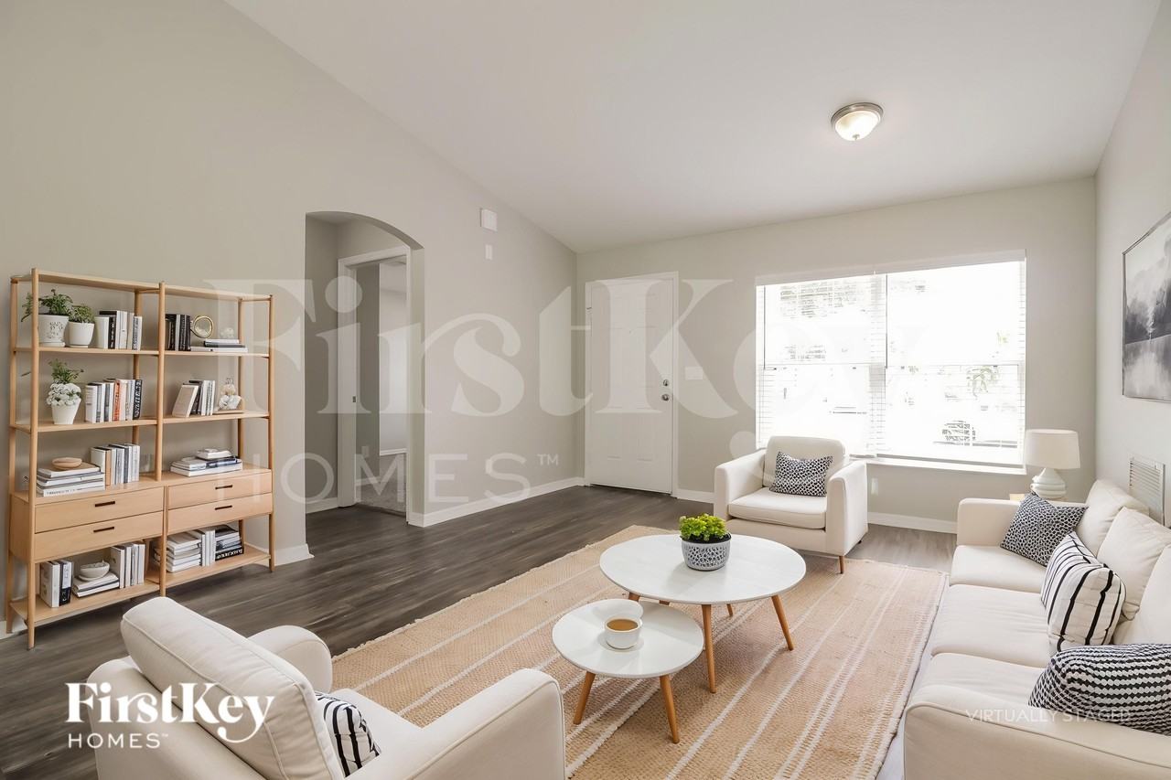 5771 Cinnamon Fern Blvd - Photo 4 of 18