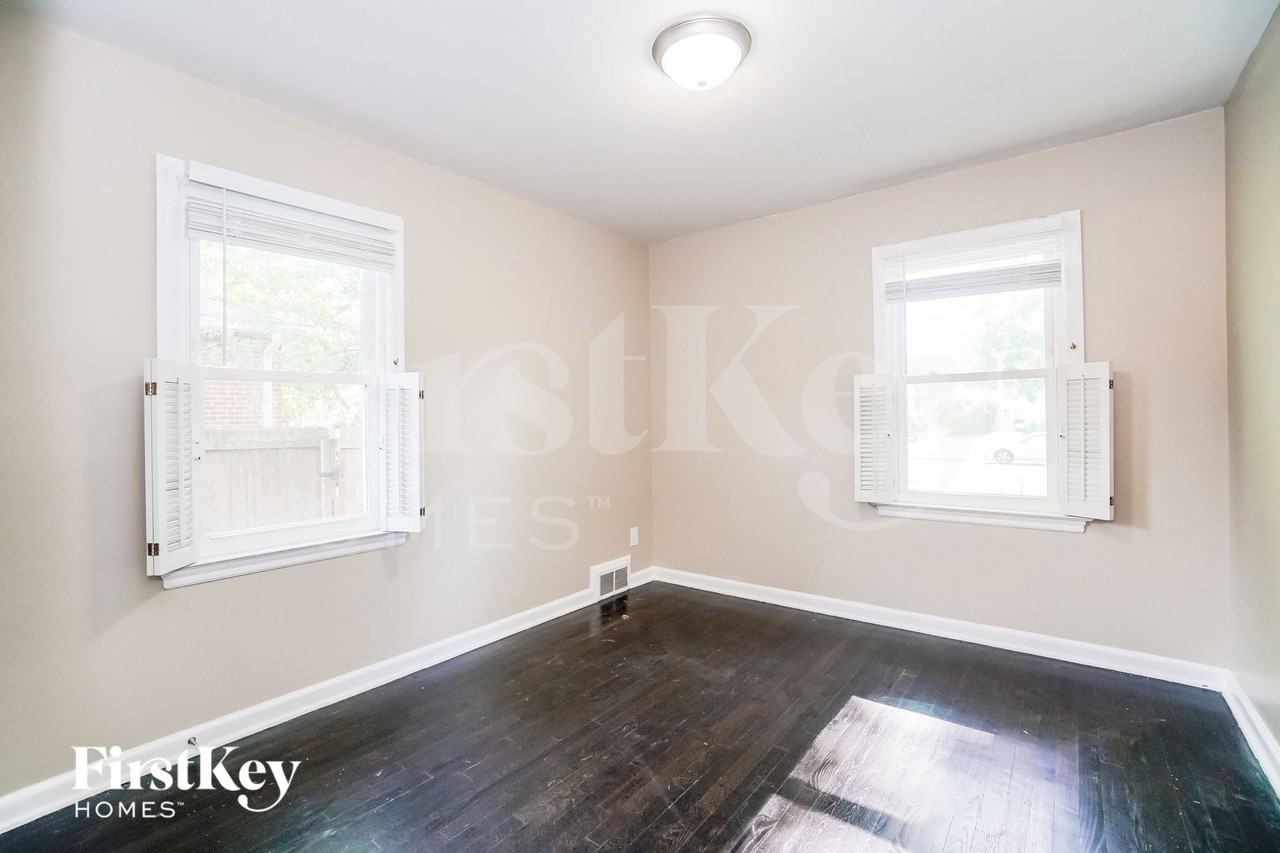 2170 Eastcleft Dr - Photo 5 of 15