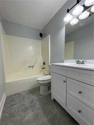 3636 Delaware Ave #B - Photo 7 of 11