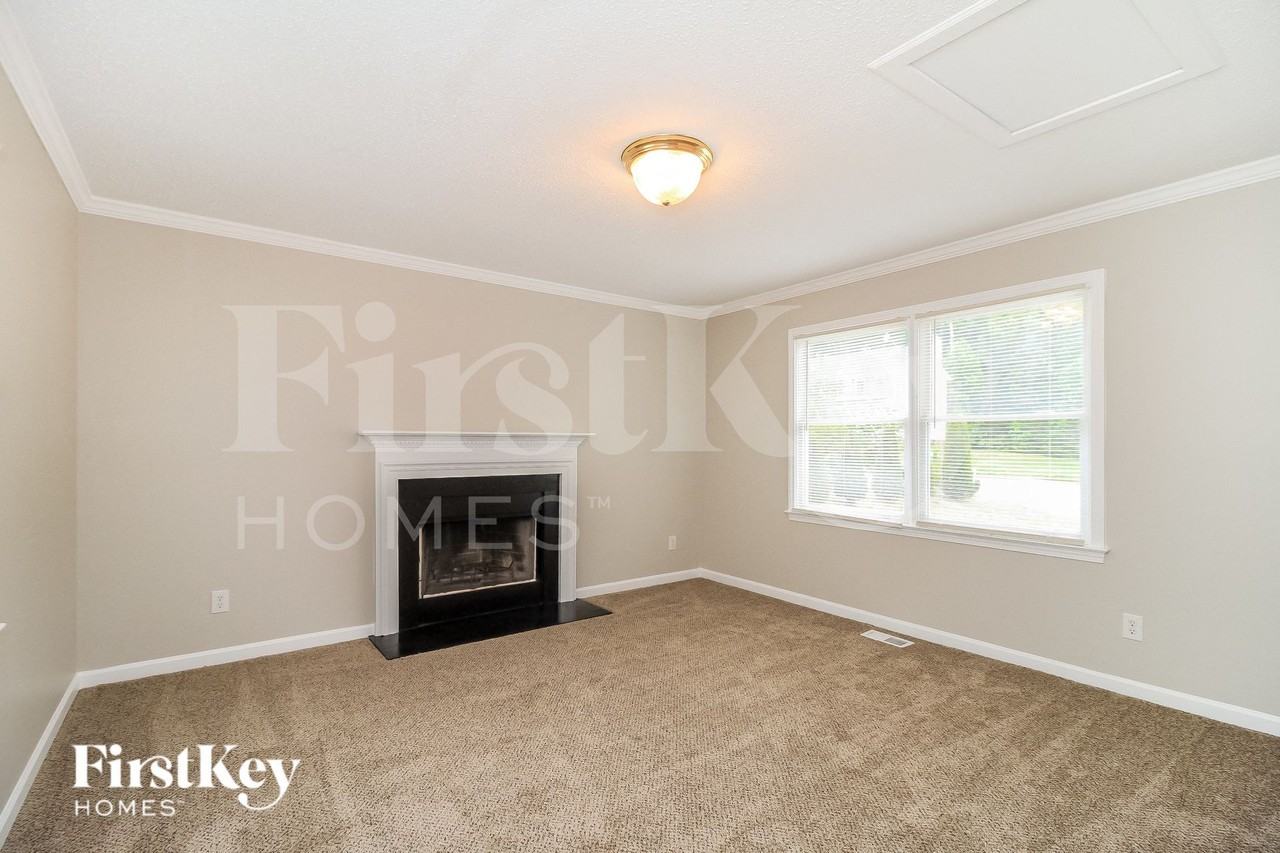 5010 Promise Land Ct - Photo 3 of 15