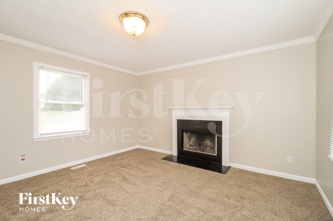 5010 Promise Land Ct - Photo 4 of 15