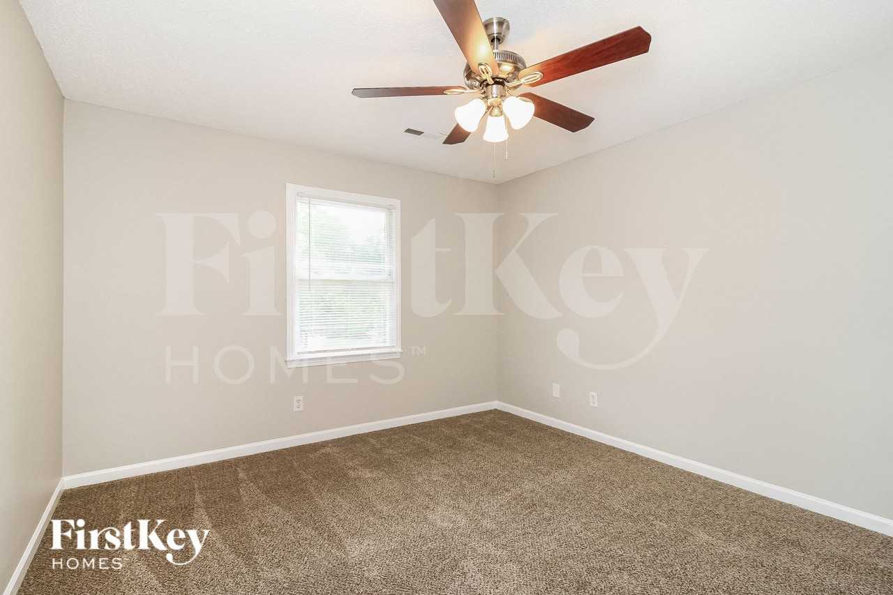 5010 Promise Land Ct - Photo 7 of 15