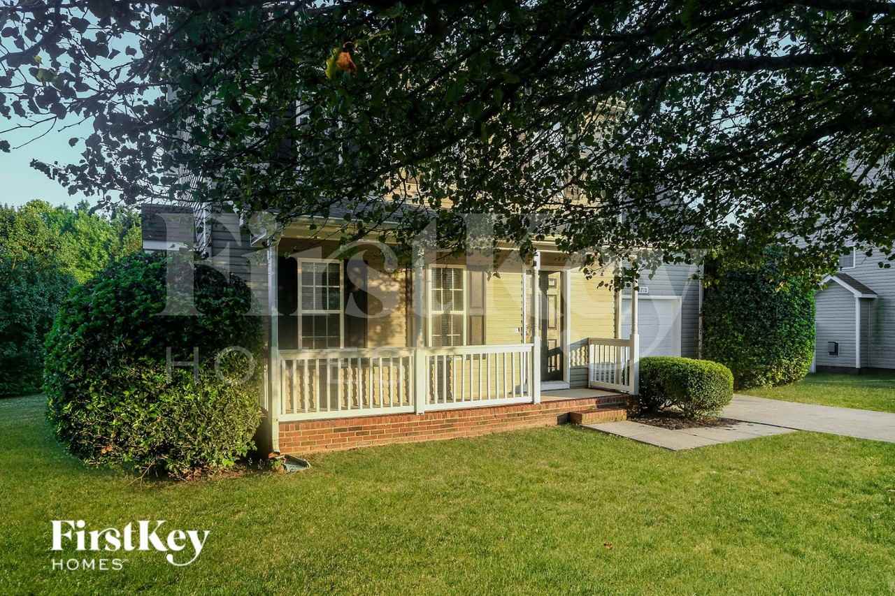 12710 Bravington Rd - Photo 3 of 15