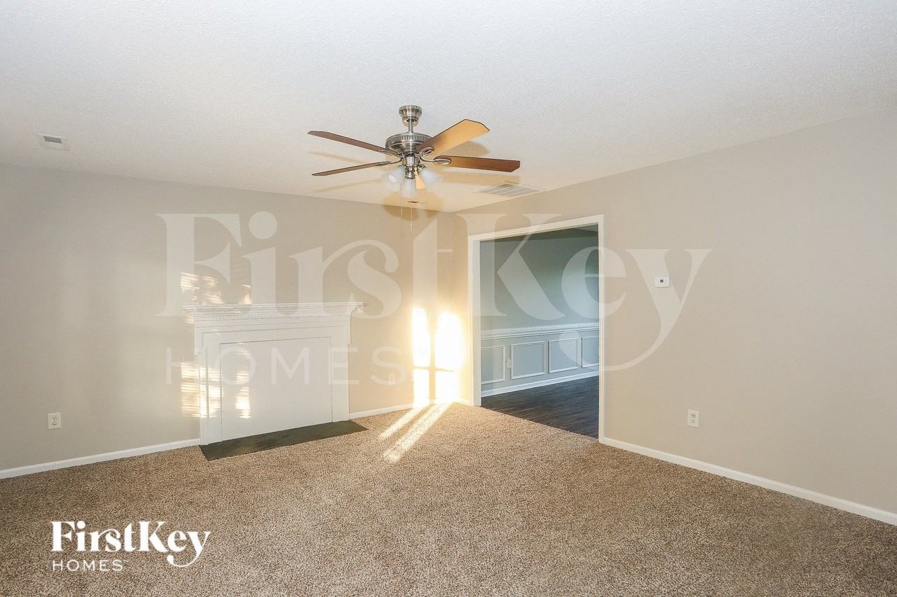 12710 Bravington Rd - Photo 4 of 15