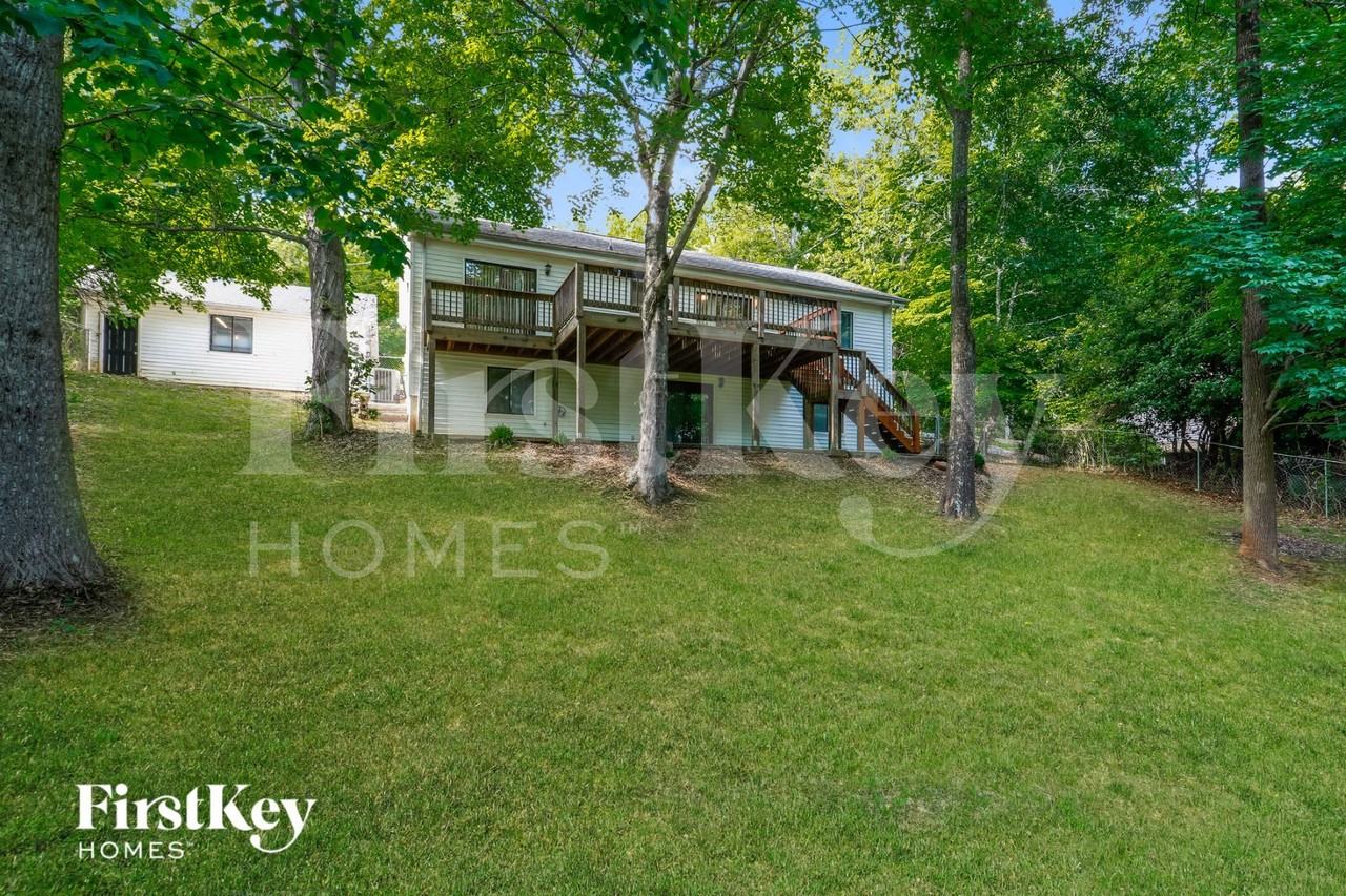 3155 Lake Ranch Dr - Photo 2 of 2