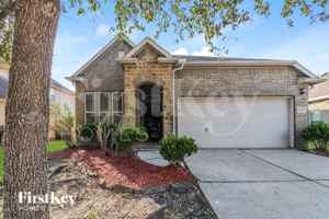 featured image of 6823 Hunters Way Ln