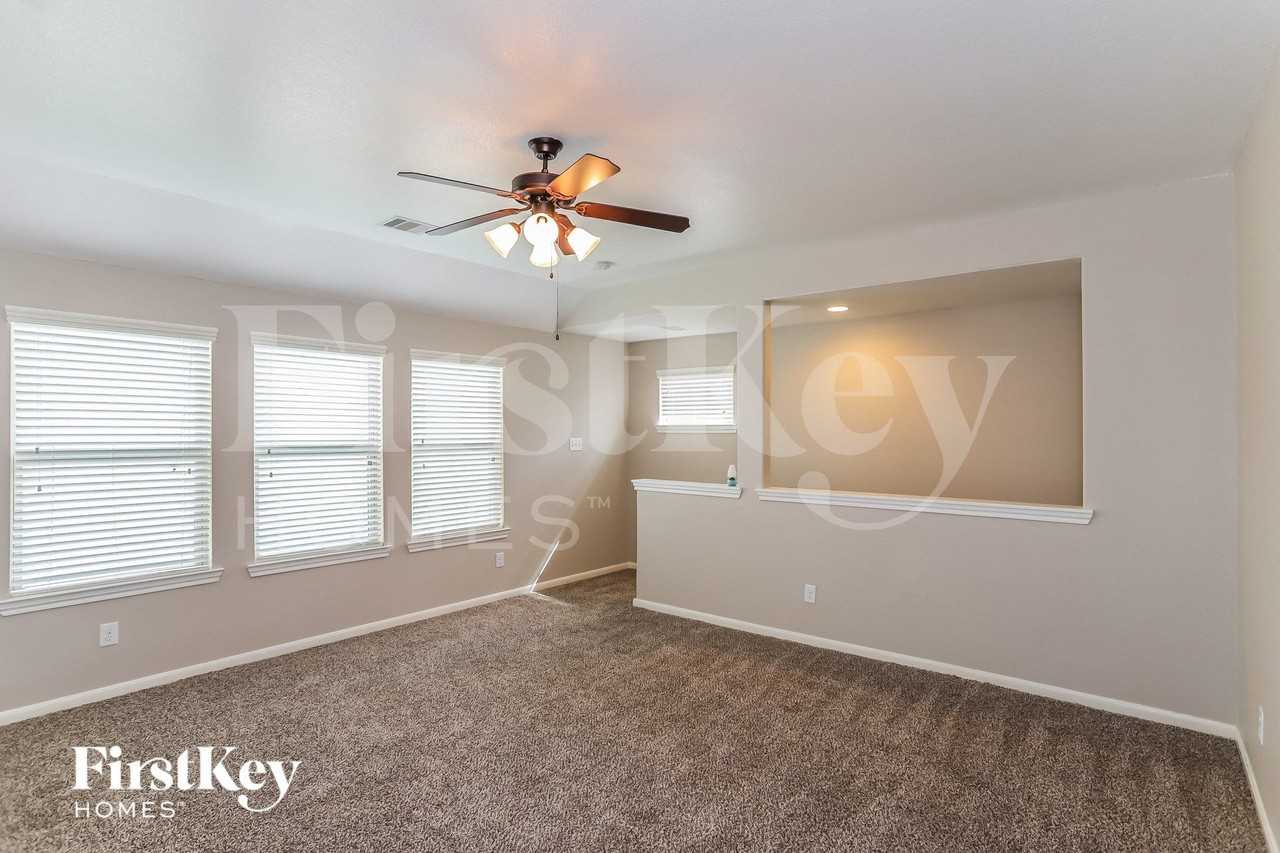 6823 Hunters Way Ln - Photo 2 of 16