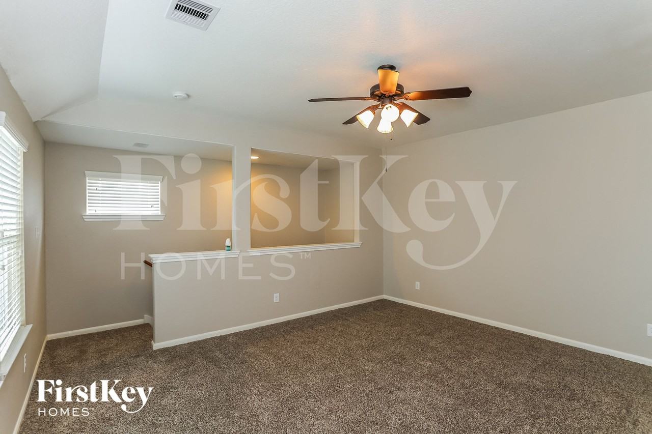 6823 Hunters Way Ln - Photo 3 of 16