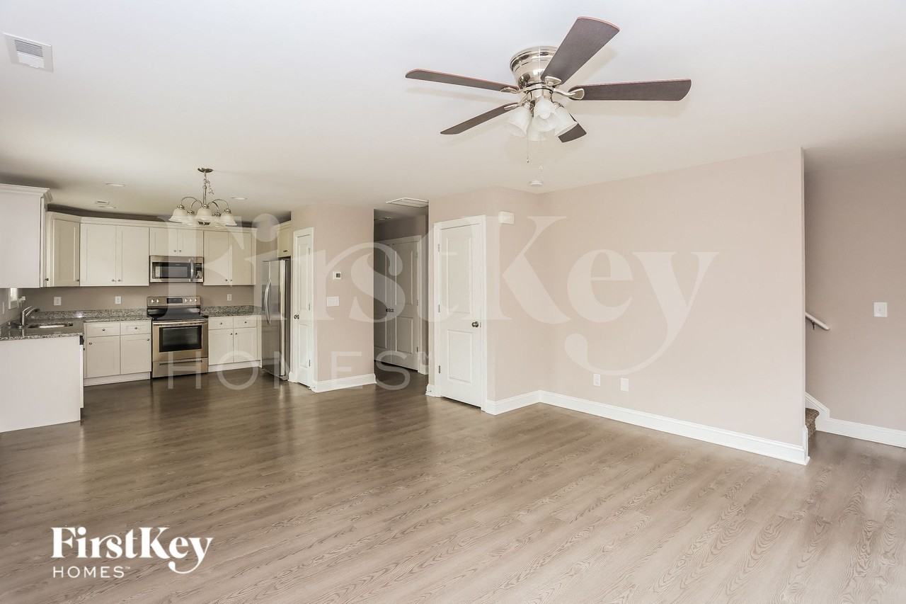 603 S Harding Ave - Photo 4 of 15