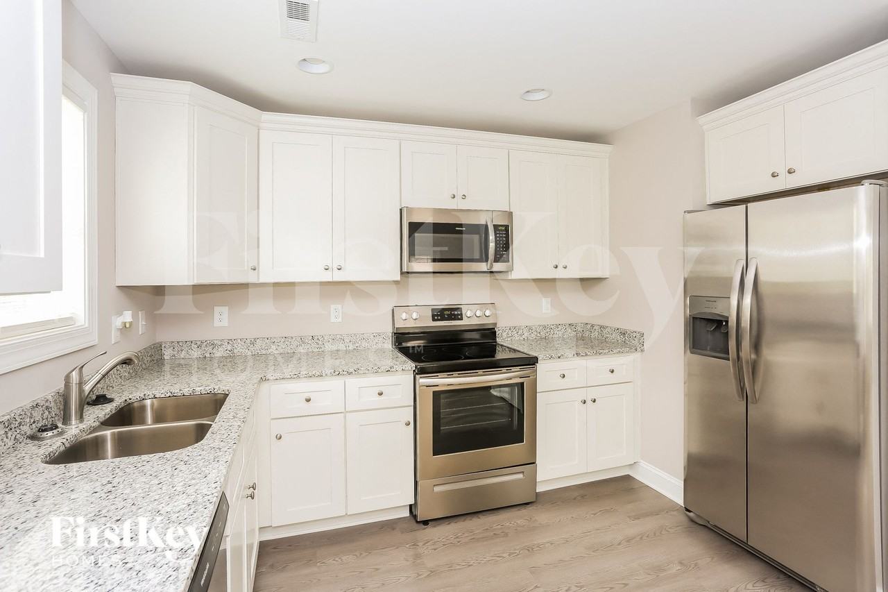 603 S Harding Ave - Photo 7 of 15