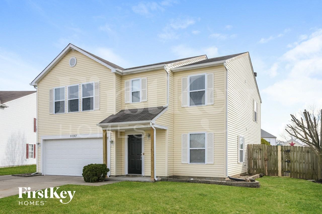 9197 Huntleigh Cir - Photo 4 of 17