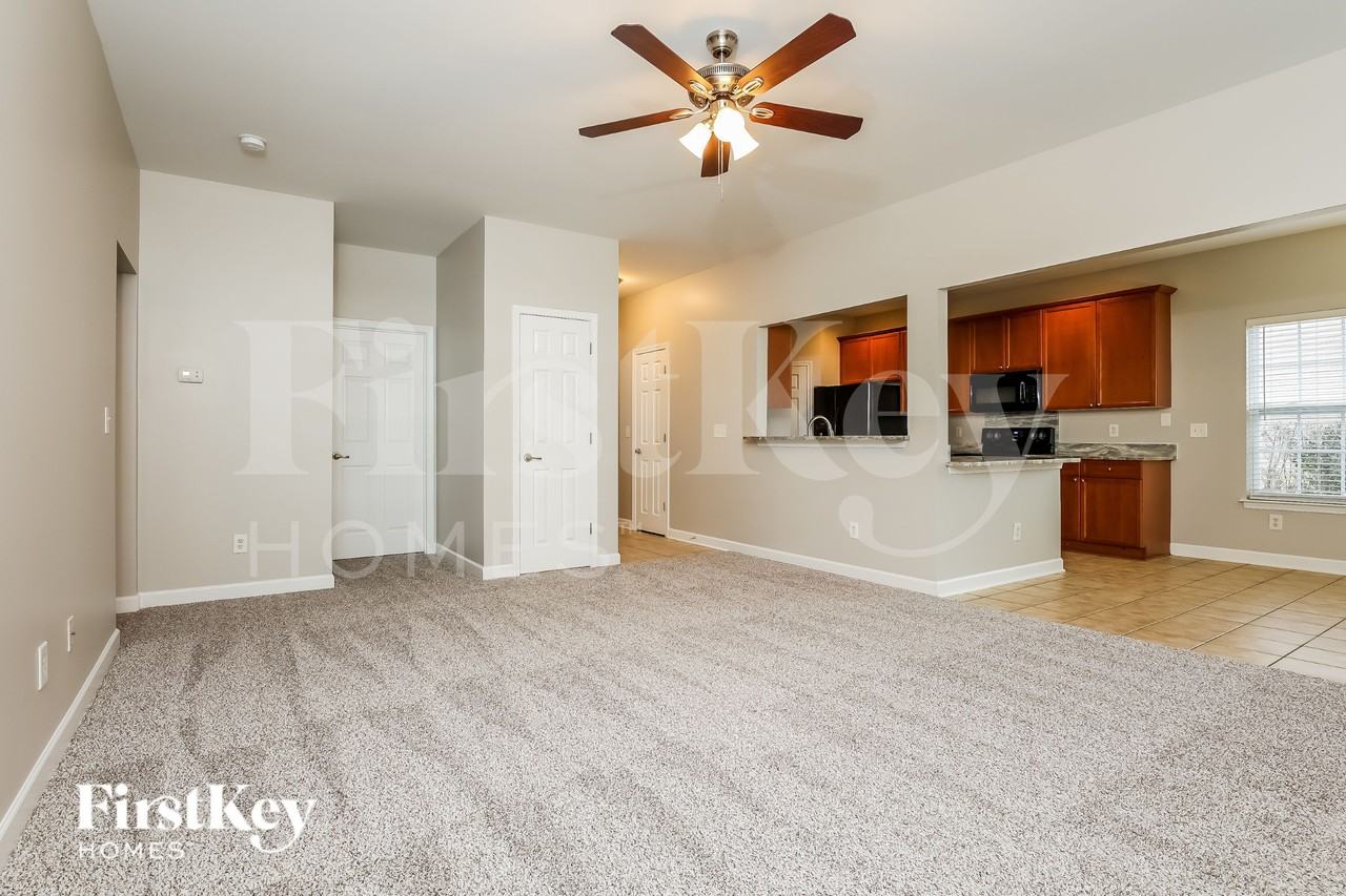 3038 Argyll Dr - Photo 5 of 16