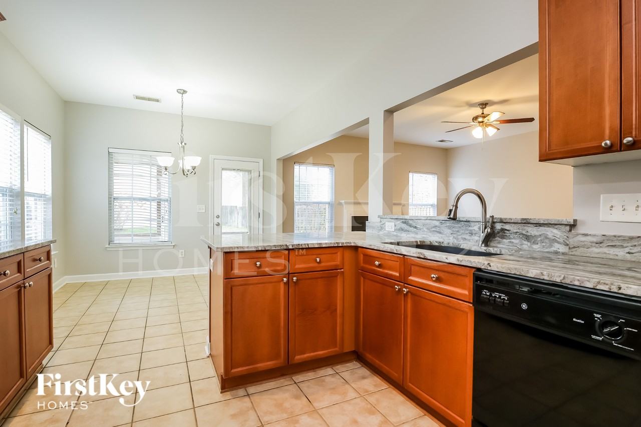 3038 Argyll Dr - Photo 7 of 16